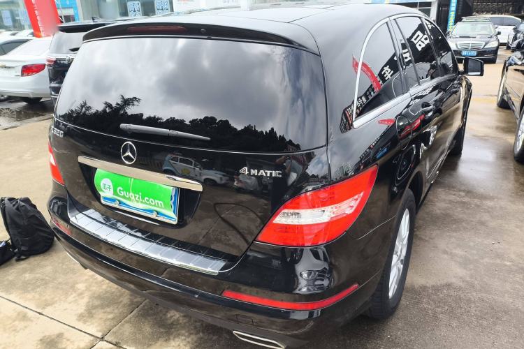 Used Mercedes-Benz R-Class 2017 R 320 4MATIC Business Edition Prestige Model Rear Right 45 Deg