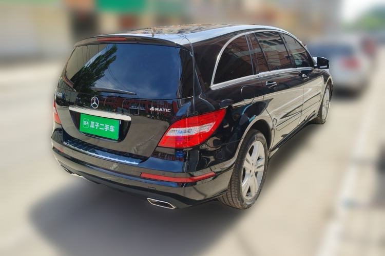 Used Mercedes-Benz R-Class 2017 R 320 4MATIC Luxury Collection Edition Rear Right 45 Deg