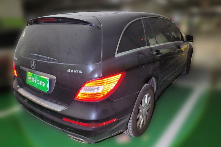 Used Mercedes-Benz R-Class 2017 R 320 4MATIC Business Edition Prestige Model Rear Right 45 Deg