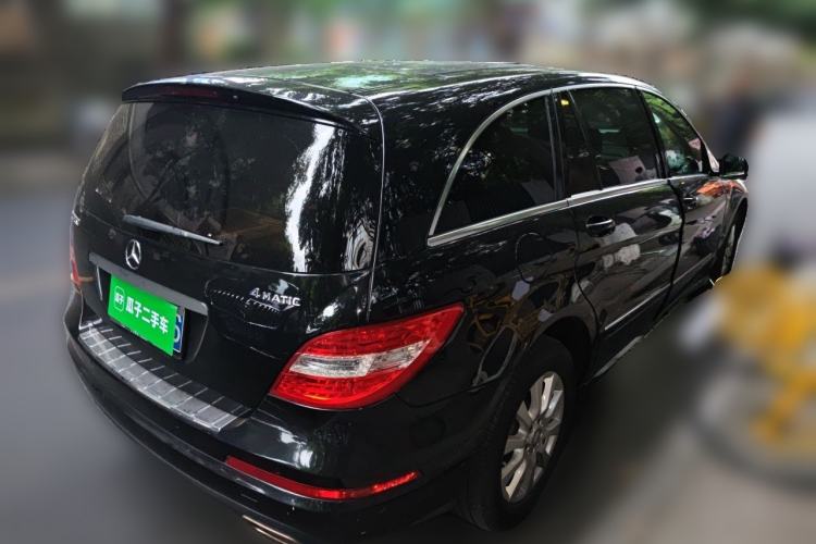 Used Mercedes-Benz R-Class 2017 R 320 4MATIC Business Edition Prestige Model Rear Right 45 Deg