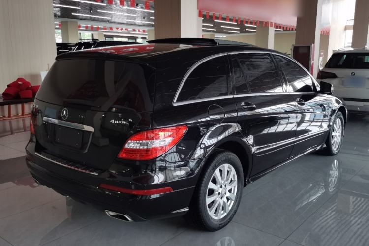 Used Mercedes-Benz R-Class 2017 R 320 4MATIC Business Edition Prestige Model Rear Right 45 Deg