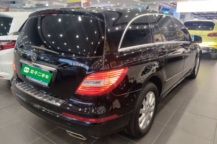 Used Mercedes-Benz R-Class 2017 R 320 4MATIC Business Edition Prestige Model Rear Right 45 Deg