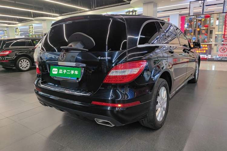 Used Mercedes-Benz R-Class 2017 R 320 4MATIC Business Edition Prestige Model Rear Right 45 Deg