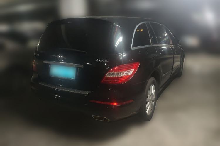 Used Mercedes-Benz R-Class 2017 R 320 4MATIC Business Edition Prestige Model Rear Right 45 Deg