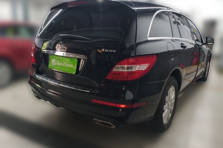 Used Mercedes-Benz R-Class 2017 R 320 4MATIC Business Edition Prestige Model Rear Right 45 Deg