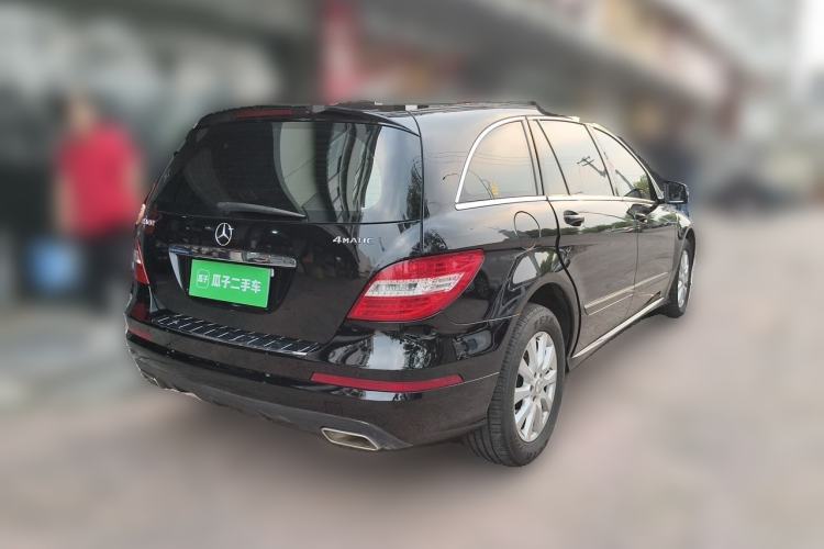 Used Mercedes-Benz R-Class 2017 R 320 4MATIC Business Edition Prestige Model Rear Right 45 Deg