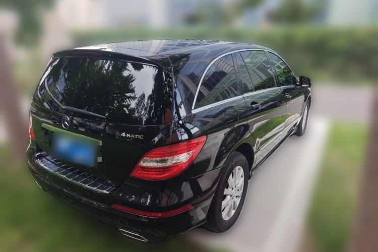 Used Mercedes-Benz R-Class 2017 R 320 4MATIC Business Edition Prestige Model Rear Right 45 Deg