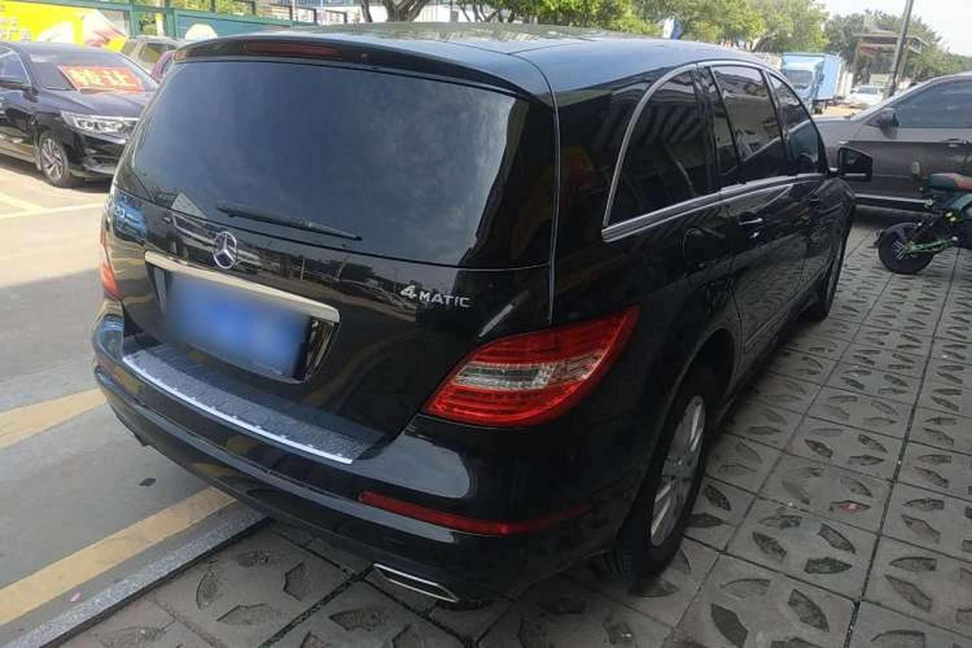 Used Mercedes-Benz R-Class 2017 R 320 4MATIC Business Edition Prestige Model Rear Right 45 Deg
