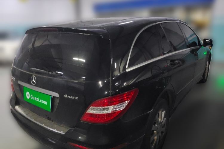 Used Mercedes-Benz R-Class 2017 R 320 4MATIC Business Edition Prestige Model Rear Right 45 Deg