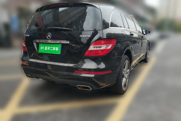 Used Mercedes-Benz R-Class 2017 R 400 4MATIC Exclusive Edition Rear Right 45 Deg
