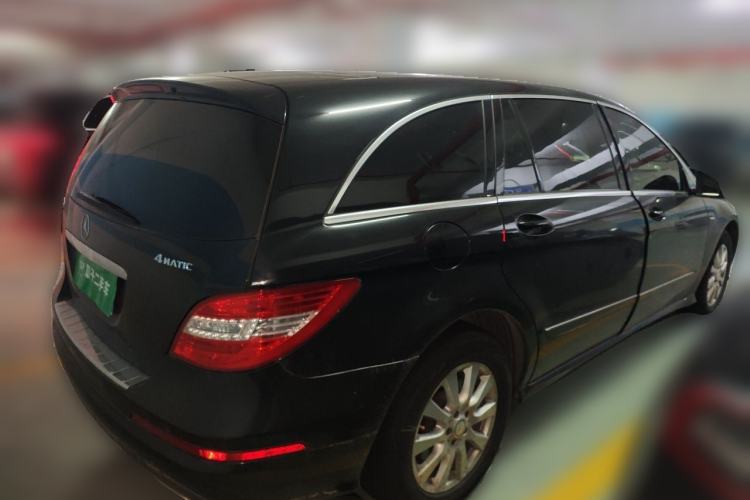 Used Mercedes-Benz R-Class 2017 R 320 4MATIC Business Edition Prestige Model Rear Right 45 Deg