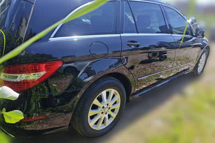Used Mercedes-Benz R-Class 2017 R 320 4MATIC Business Edition Prestige Model Rear Right 45 Deg