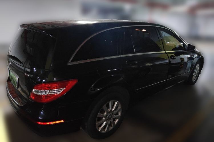 Used Mercedes-Benz R-Class 2017 R 320 4MATIC Business Edition Prestige Model Rear Right 45 Deg