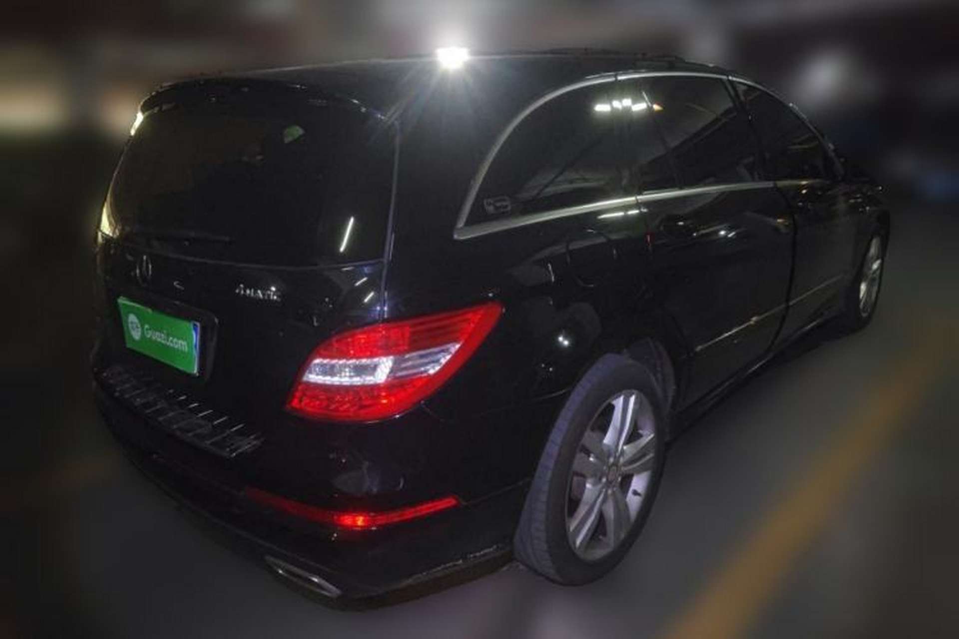 Used Mercedes-Benz R-Class 2017 R 320 4MATIC Luxury Collection Edition Rear Right 45 Deg