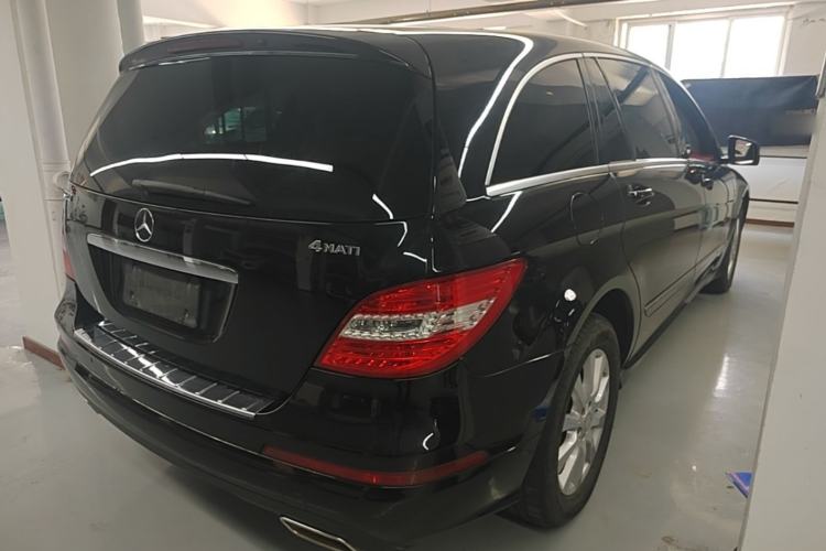 Used Mercedes-Benz R-Class 2017 R 320 4MATIC Business Edition Prestige Model Rear Right 45 Deg