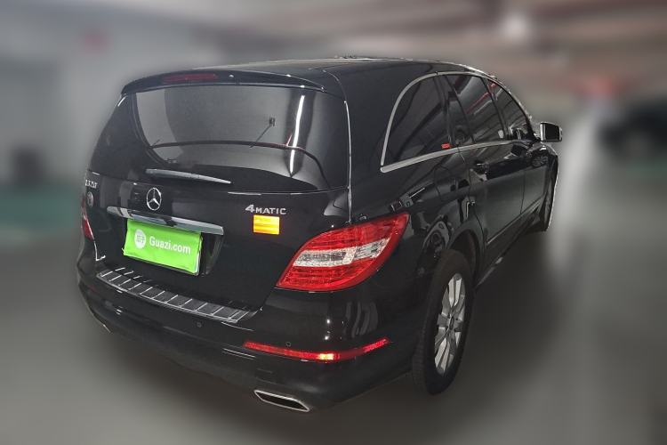 Used Mercedes-Benz R-Class 2017 R 320 4MATIC Business Edition Prestige Model Rear Right 45 Deg