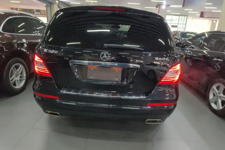 Used Mercedes-Benz R-Class 2017 R 320 4MATIC Business Edition Prestige Model Rear