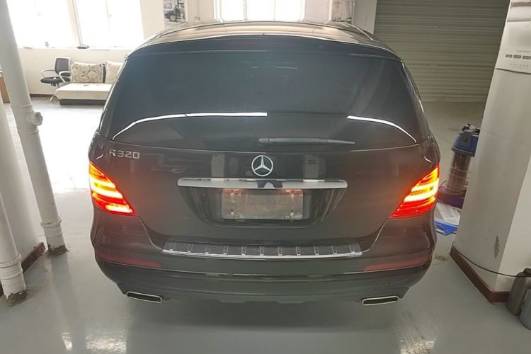 Used Mercedes-Benz R-Class 2017 R 320 4MATIC Business Edition Prestige Model Rear
