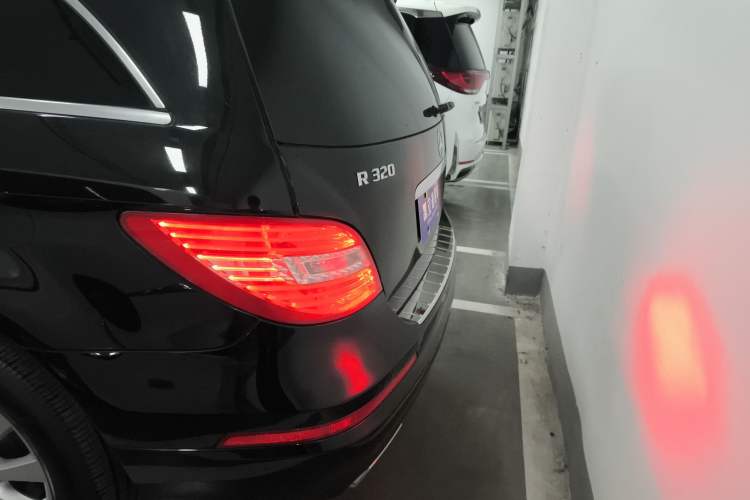 Used Mercedes-Benz R-Class 2017 R 320 4MATIC Business Edition Prestige Model Rear
