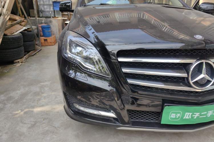 Used Mercedes-Benz R-Class 2017 R 320 4MATIC Business Edition Prestige Model Right Front Headlight