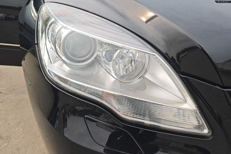 Used Mercedes-Benz R-Class 2017 R 320 4MATIC Business Edition Prestige Model Right Front Headlight
