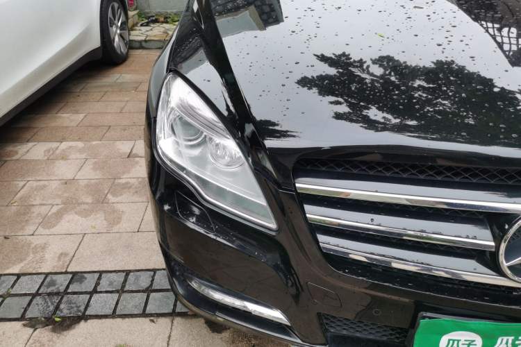 Used Mercedes-Benz R-Class 2017 R 320 4MATIC Business Edition Prestige Model Right Front Headlight