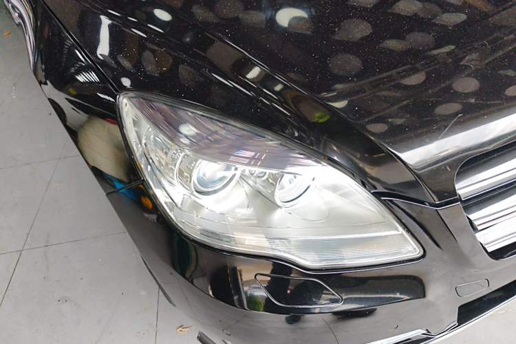 Used Mercedes-Benz R-Class 2017 R 320 4MATIC Business Edition Prestige Model Right Front Headlight
