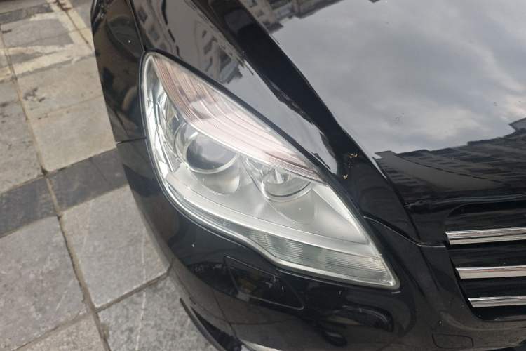 Used Mercedes-Benz R-Class 2017 R 320 4MATIC Business Edition Prestige Model Right Front Headlight