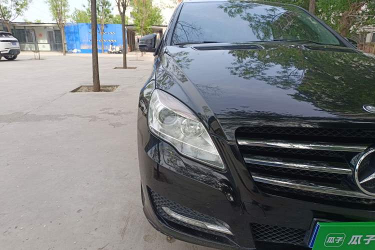 Used Mercedes-Benz R-Class 2017 R 320 4MATIC Business Edition Prestige Model Right Front Headlight