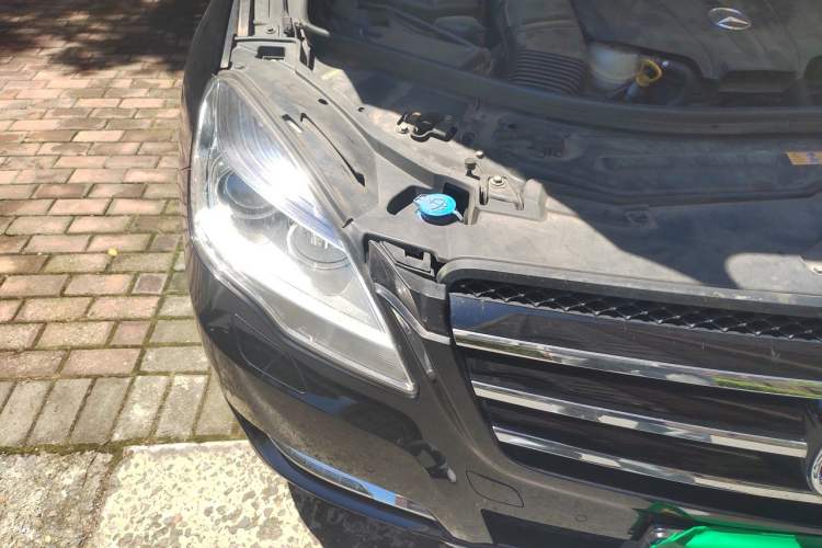Used Mercedes-Benz R-Class 2017 R 320 4MATIC Business Edition Prestige Model Right Front Headlight
