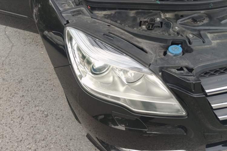Used Mercedes-Benz R-Class 2017 R 320 4MATIC Business Edition Prestige Model Right Front Headlight
