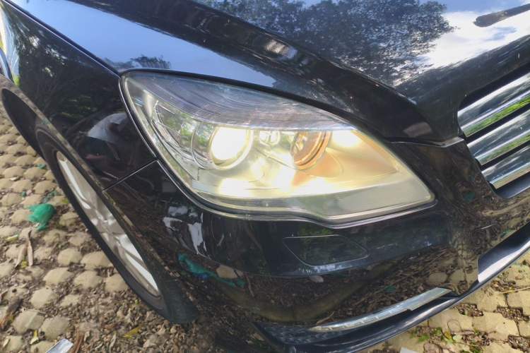Used Mercedes-Benz R-Class 2017 R 320 4MATIC Business Edition Prestige Model Right Front Headlight