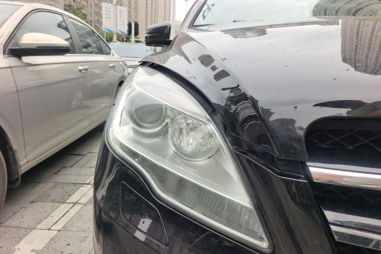 Used Mercedes-Benz R-Class 2017 R 320 4MATIC Business Edition Prestige Model Right Front Headlight