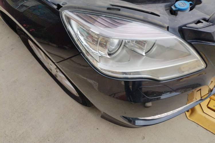Used Mercedes-Benz R-Class 2017 R 320 4MATIC Business Edition Prestige Model Right Front Headlight