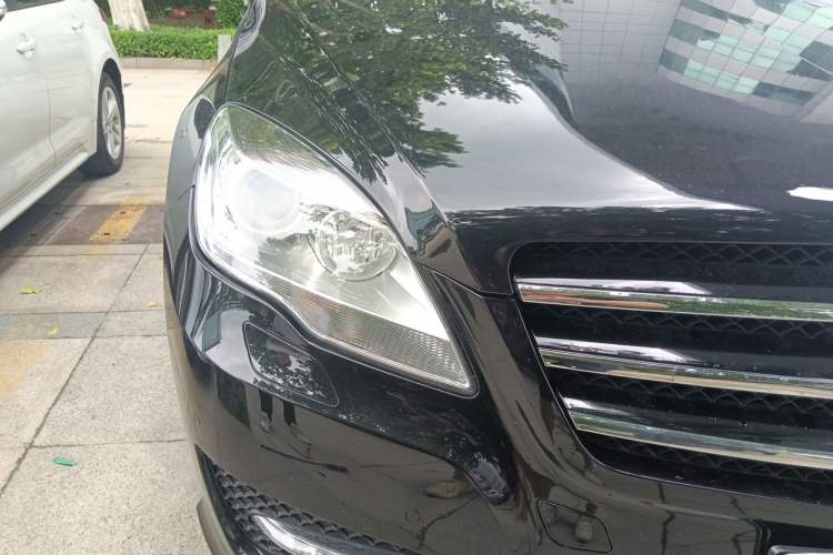 Used Mercedes-Benz R-Class 2017 R 320 4MATIC Business Edition Prestige Model Right Front Headlight