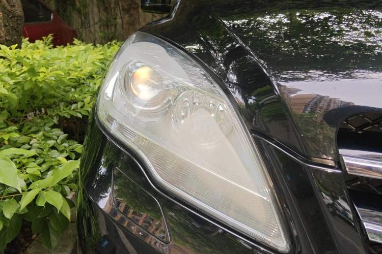 Used Mercedes-Benz R-Class 2017 R 320 4MATIC Business Edition Prestige Model Right Front Headlight