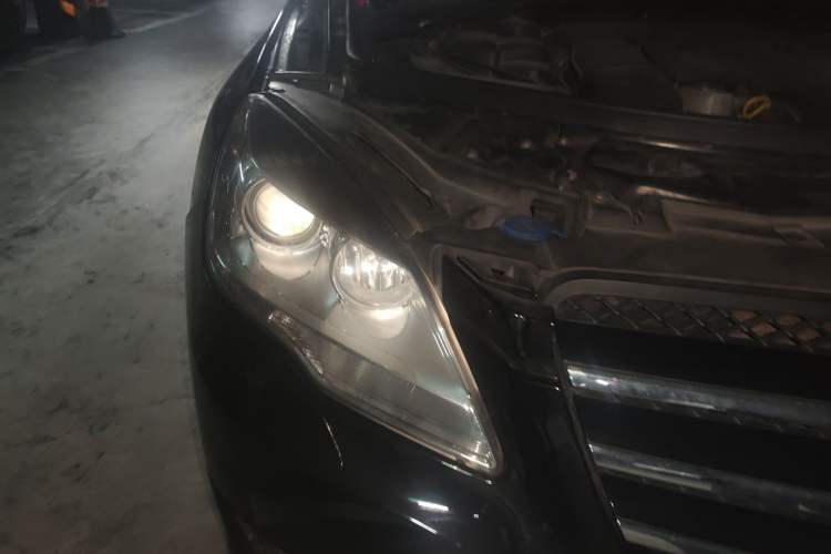 Used Mercedes-Benz R-Class 2017 R 320 4MATIC Business Edition Prestige Model Right Front Headlight