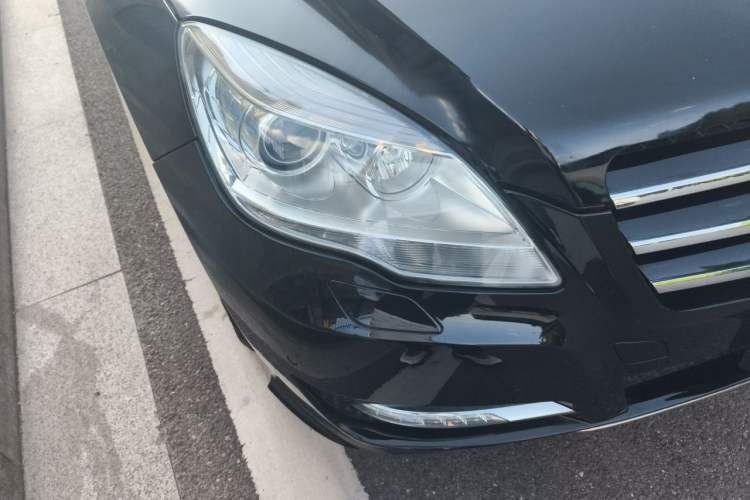 Used Mercedes-Benz R-Class 2017 R 320 4MATIC Business Edition Prestige Model Right Front Headlight