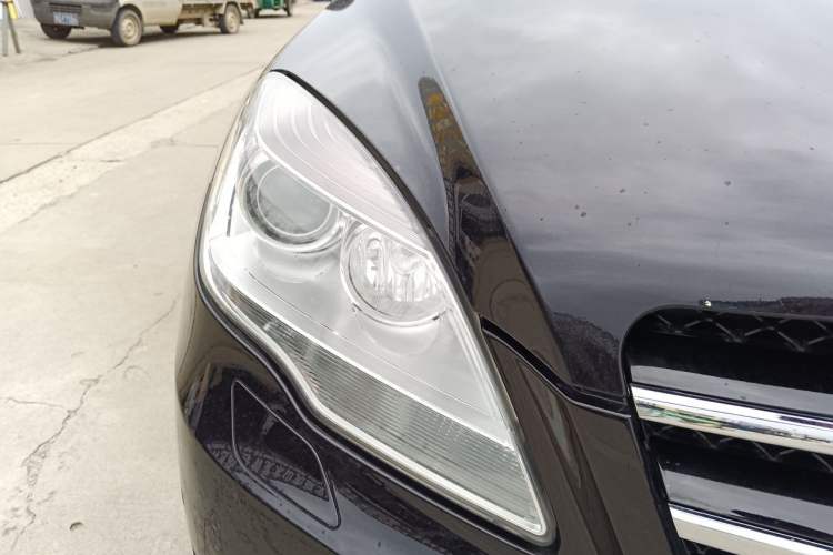 Used Mercedes-Benz R-Class 2017 R 320 4MATIC Business Edition Prestige Model Right Front Headlight