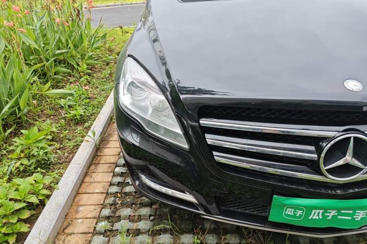 Used Mercedes-Benz R-Class 2017 R 320 4MATIC Business Edition Prestige Model Right Front Headlight