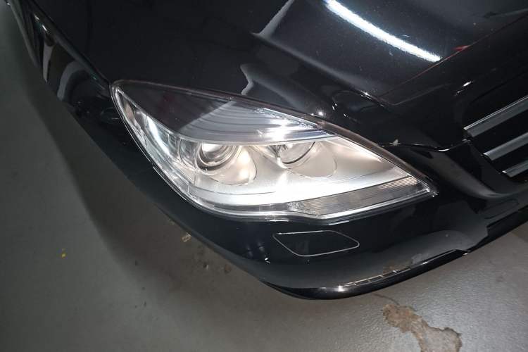 Used Mercedes-Benz R-Class 2017 R 320 4MATIC Business Edition Prestige Model Right Front Headlight