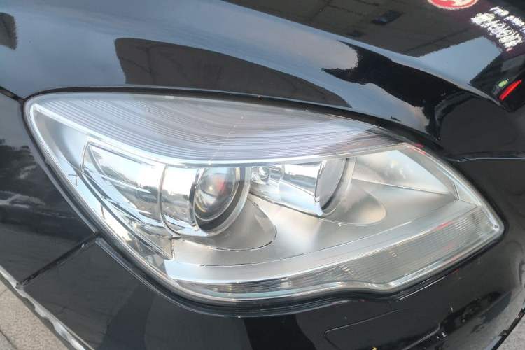Used Mercedes-Benz R-Class 2017 R 320 4MATIC Business Edition Prestige Model Right Front Headlight