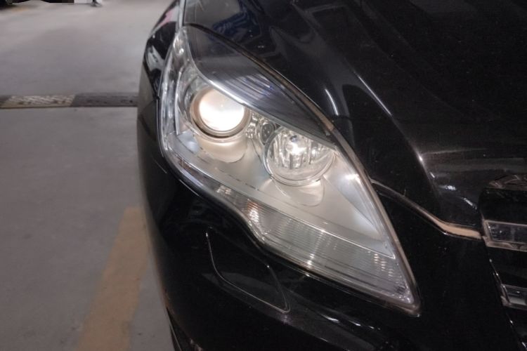 Used Mercedes-Benz R-Class 2017 R 320 4MATIC Luxury Collection Edition Right Front Headlight
