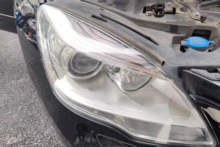 Used Mercedes-Benz R-Class 2017 R 320 4MATIC Business Edition Prestige Model Right Front Headlight