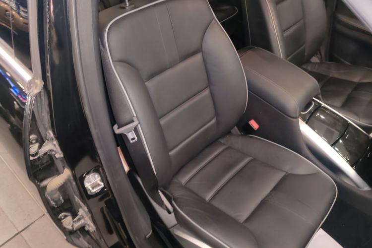 Used Mercedes-Benz R-Class 2017 R 320 4MATIC Business Edition Prestige Model Right Front Seat
