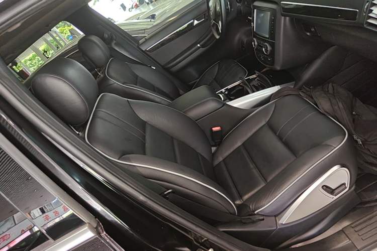 Used Mercedes-Benz R-Class 2017 R 320 4MATIC Business Edition Prestige Model Right Front Seat