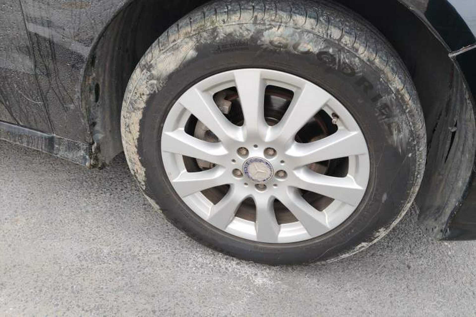 Used Mercedes-Benz R-Class 2017 R 320 4MATIC Business Edition Prestige Model Right Front Wheel Hub