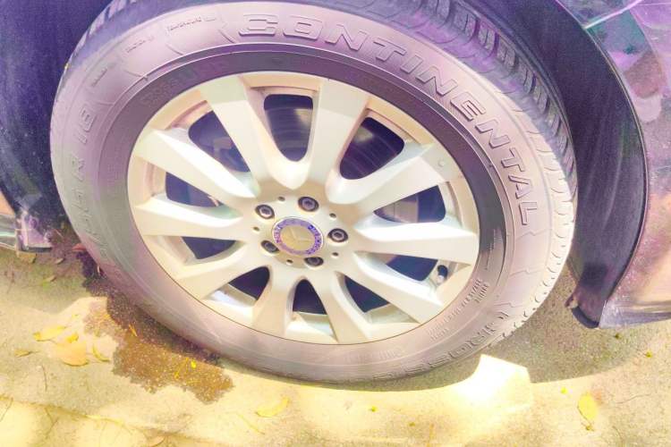Used Mercedes-Benz R-Class 2017 R 320 4MATIC Business Edition Prestige Model Right Front Wheel Hub