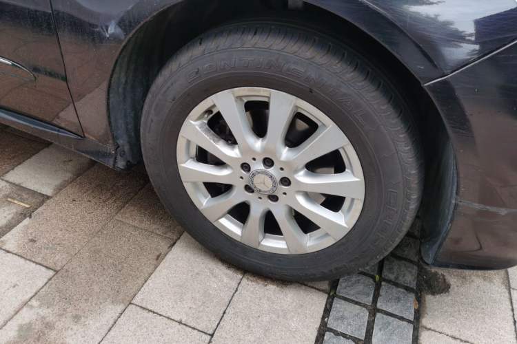 Used Mercedes-Benz R-Class 2017 R 320 4MATIC Business Edition Prestige Model Right Front Wheel Hub