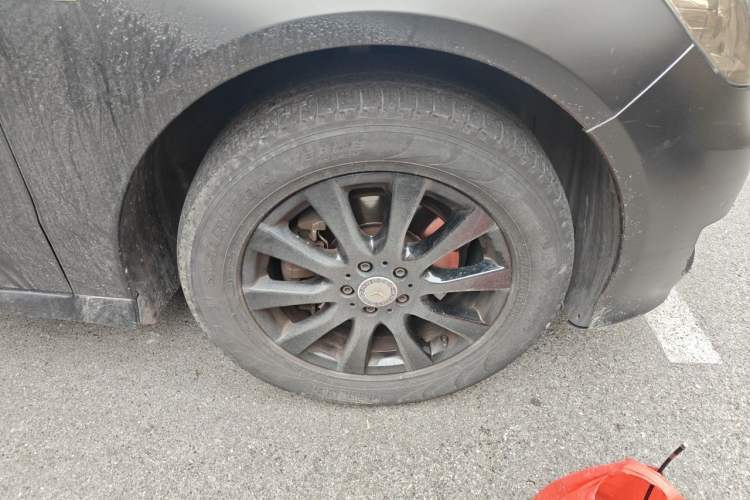 Used Mercedes-Benz R-Class 2017 R 320 4MATIC Business Edition Prestige Model Right Front Wheel Hub